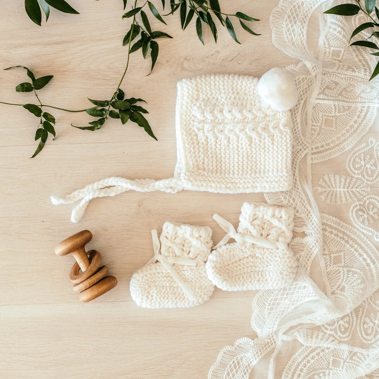 Snuggle Hunny - Merino Wool Bonnet & Booties - Ivory